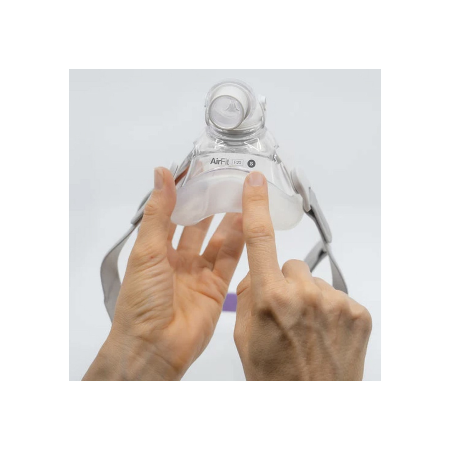 Le masque facial CPAP/PPC AirFit F20 for Her de ResMed.